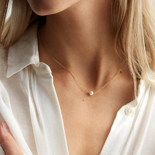 Discreet but elegant necklace